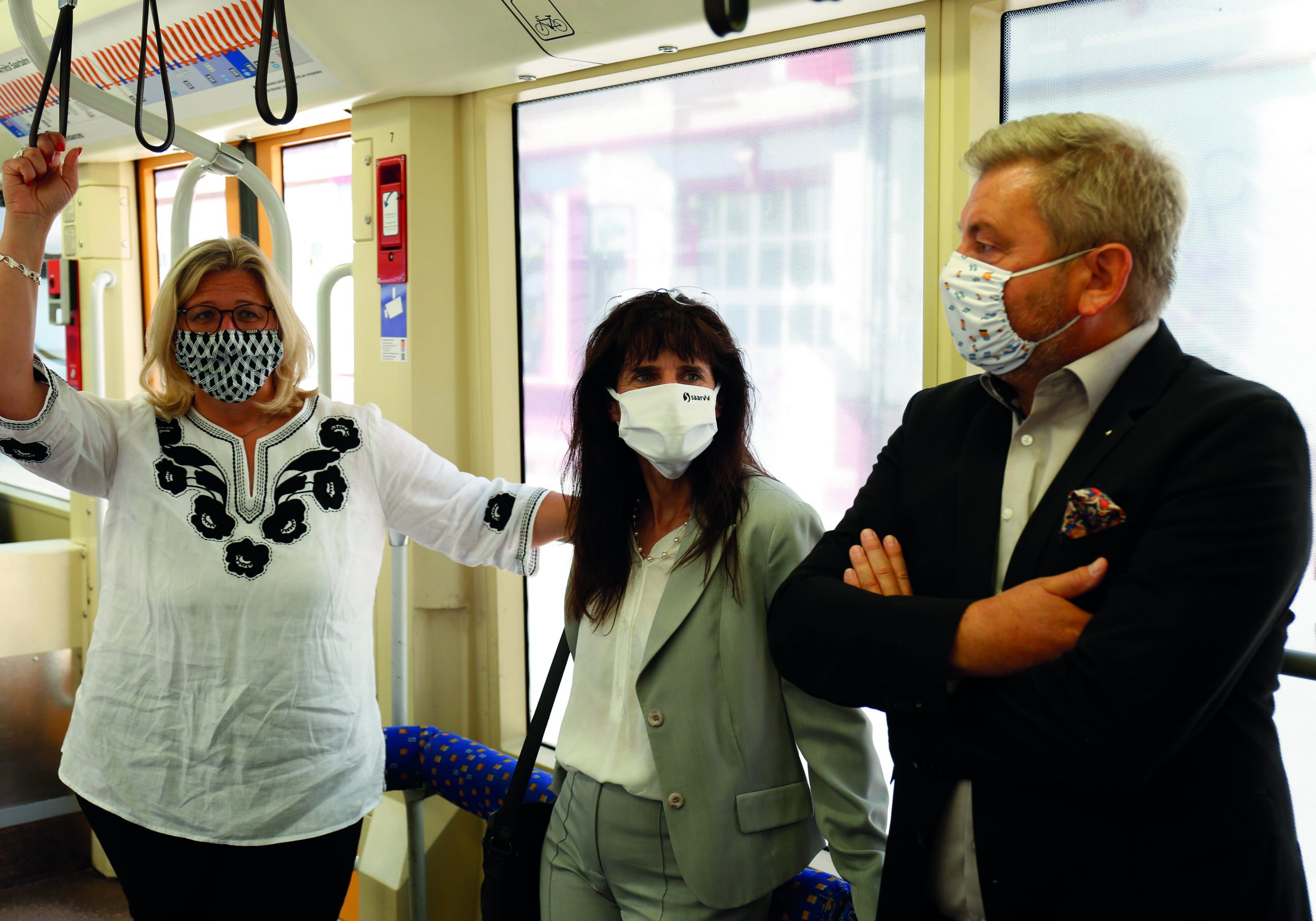 Von Links nach Rechts Verkehrsministerin Anke Rehlinger, Elke Schmidt (Geschäftsführerin saarVV), Peter Edlinger (Geschäftsführer Saarbahn GmbH)